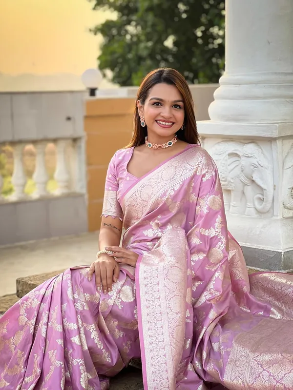 Banarasi_Silk_Jacquard_Saree_With_Blouse_Piece