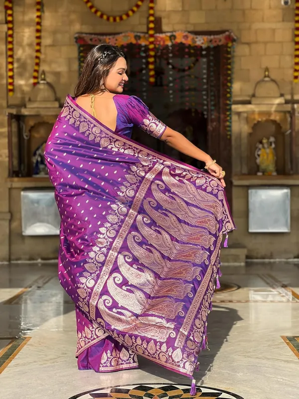 Banarasi_Silk_Jacquard_Saree_With_Blouse_Piece