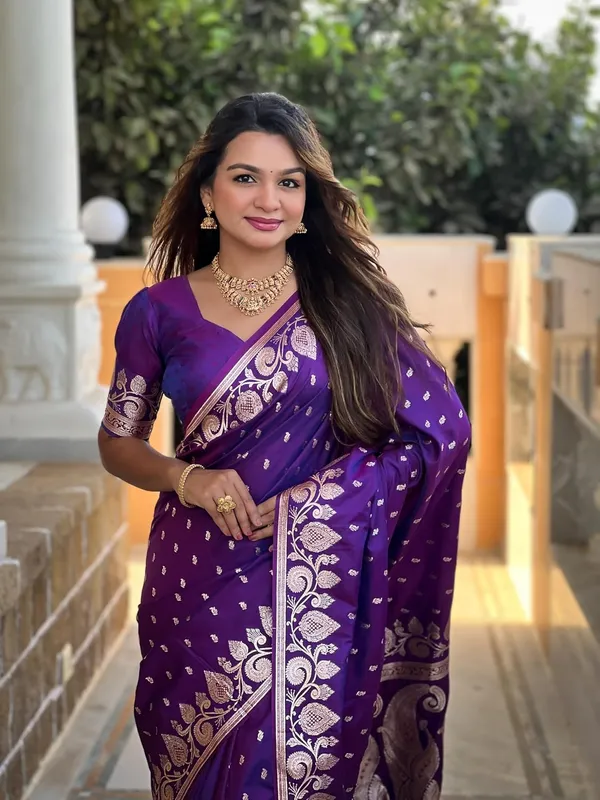 Banarasi_Silk_Jacquard_Saree_With_Blouse_Piece
