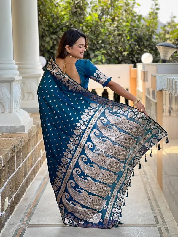 Banarasi_Silk_Jacquard_Saree_With_Blouse_Piece