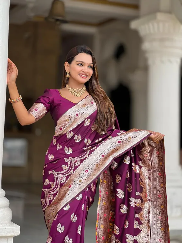 Women_Banarasi_Silk_Jacquard_Saree_With_Blouse_Piece