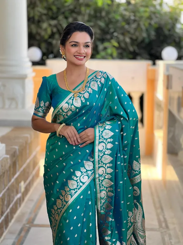 Banarasi_Silk_Jacquard_Saree_With_Blouse_Piece