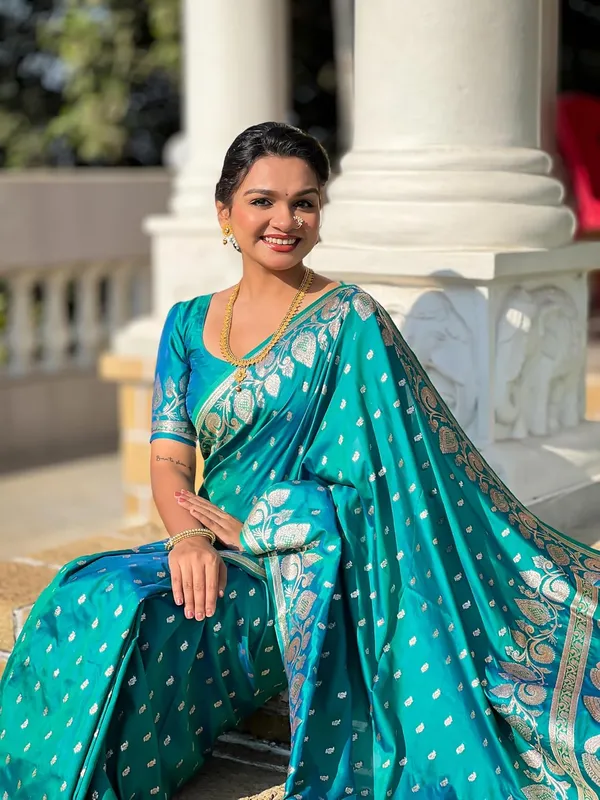 Banarasi_Silk_Jacquard_Saree_With_Blouse_Piece
