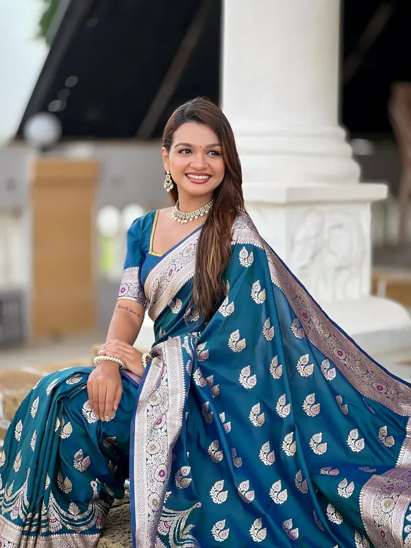 Banarasi_Silk_Jacquard_Saree_With_Blouse_Piece