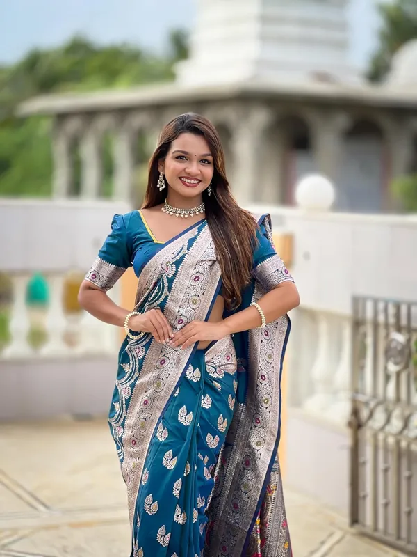 Banarasi_Silk_Jacquard_Saree_With_Blouse_Piece