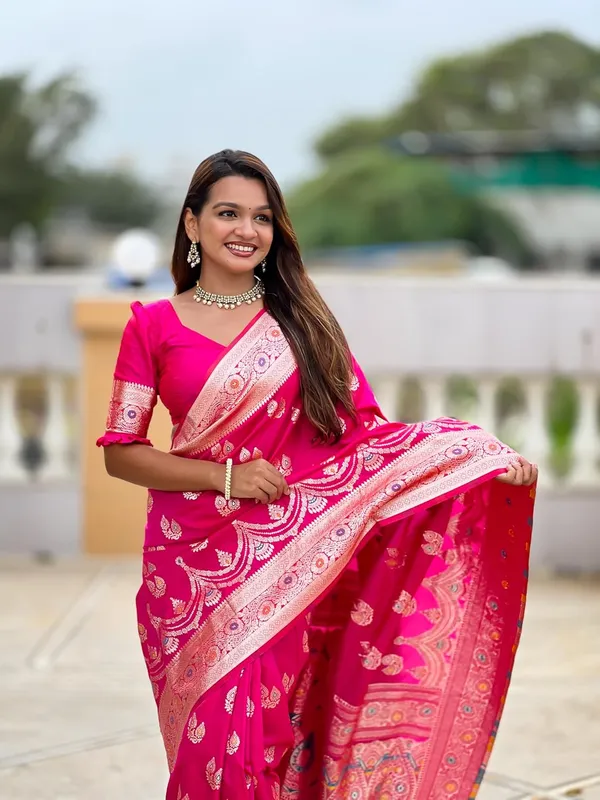 Banarasi_Silk_Jacquard_Saree_With_Blouse_Piece