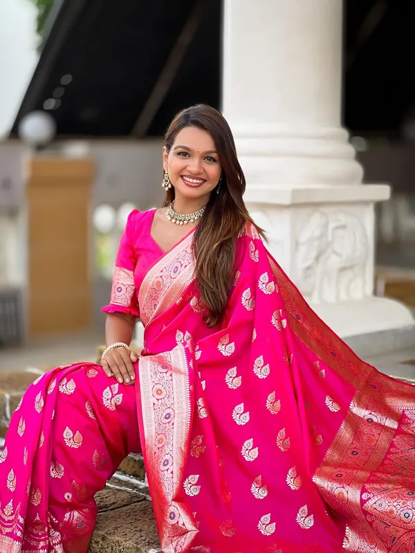 Banarasi_Silk_Jacquard_Saree_With_Blouse_Piece