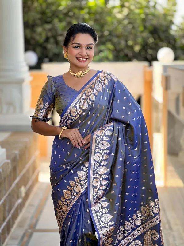 Women_Banarasi_Silk_Jacquard_Saree_With_Unstitched_Blouse_Piece