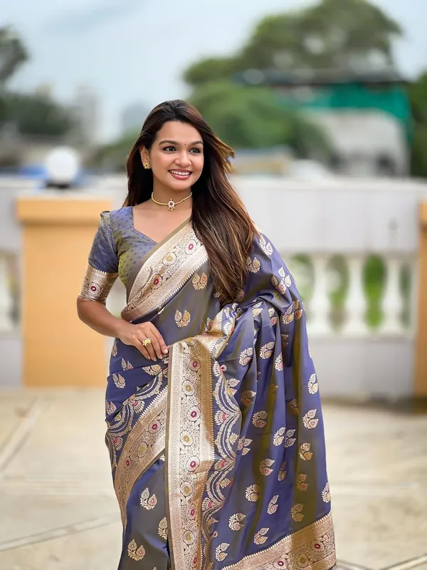 Banarasi_Silk_Jacquard_Saree_With_Blouse_Piece