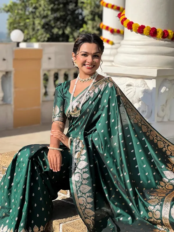 Banarasi_Silk_Jacquard_Saree_With_Blouse_Piece
