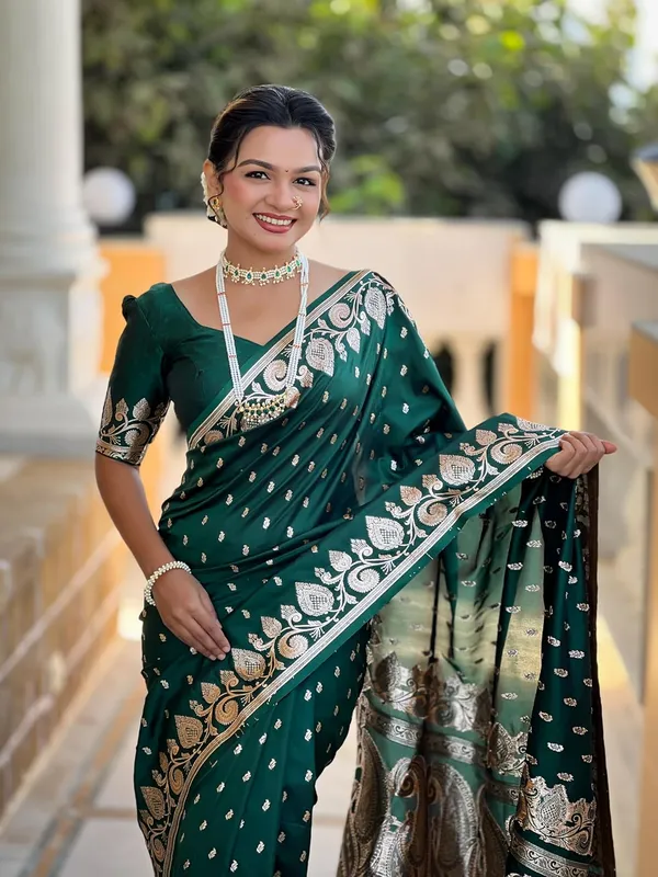 Banarasi_Silk_Jacquard_Saree_With_Blouse_Piece