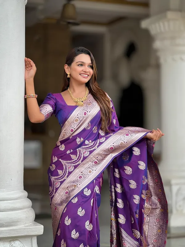 Women_Banarasi_Silk_Jacquard_Saree_With_Blouse_Piece