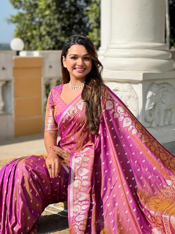 Banarasi_Silk_Jacquard_Saree_With_Blouse_Piece
