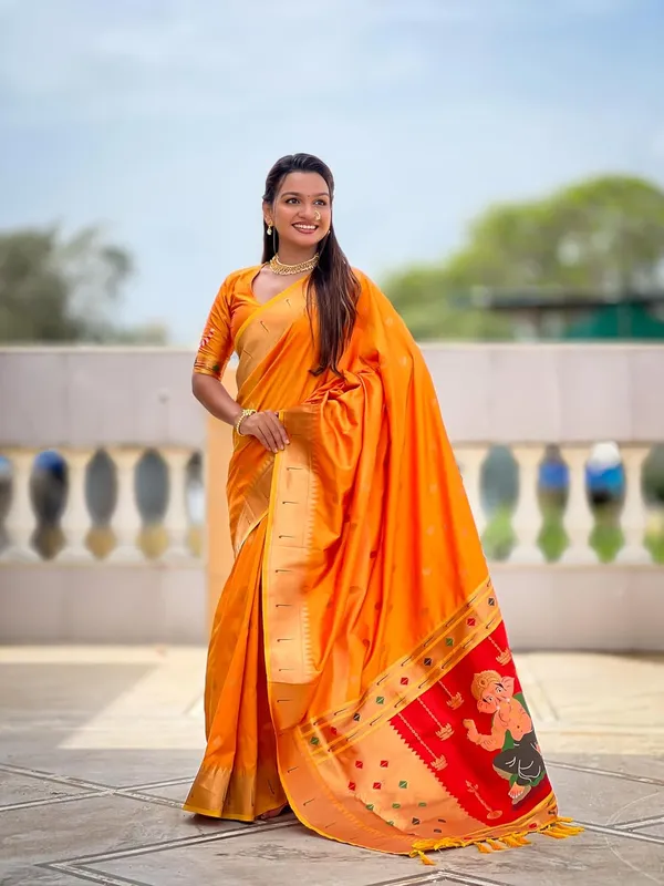 Women_Litchi_Silk_Paithani_Jacquard_Saree_With_Blouse_Piece
