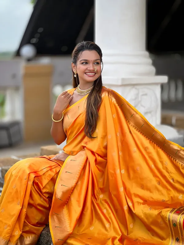 Women_Litchi_Silk_Paithani_Jacquard_Saree_With_Blouse_Piece