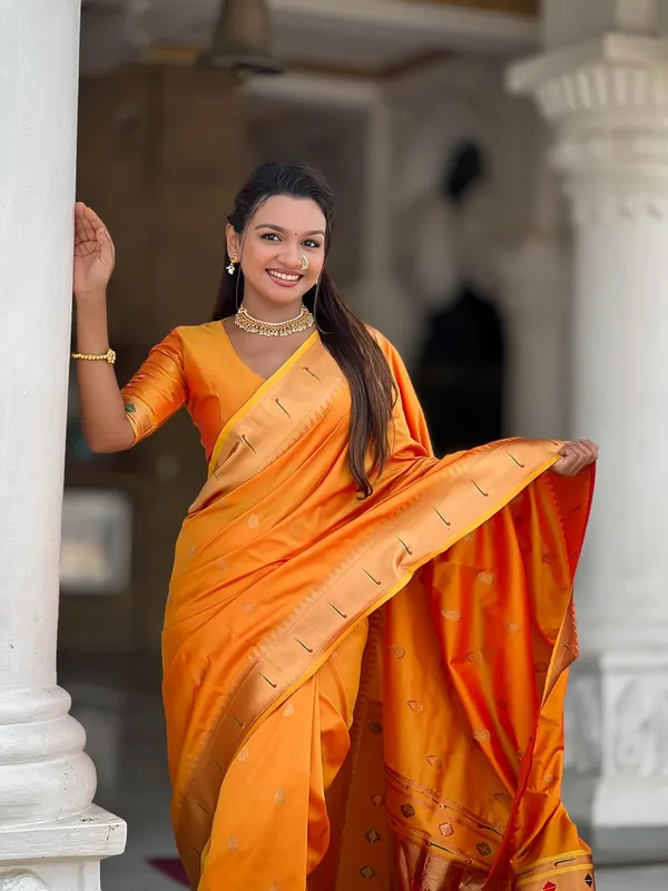 Women_Litchi_Silk_Paithani_Jacquard_Saree_With_Blouse_Piece