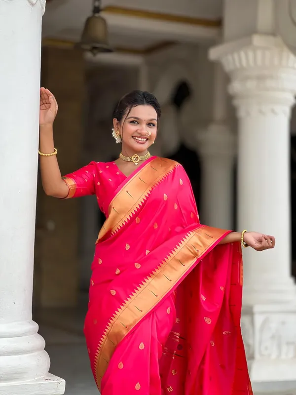Women_Litchi_Silk_Paithani_Jacquard_Saree_With_Blouse_Piece
