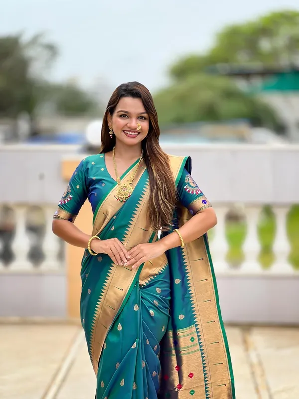 Women_Litchi_Silk_Paithani_Jacquard_Saree_With_Blouse_Piece