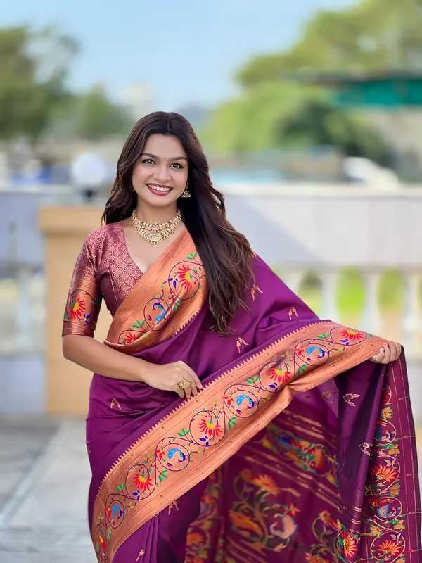 Women_Litchi_Silk_Paithani_Jacquard_Saree_With_Blouse_Piece