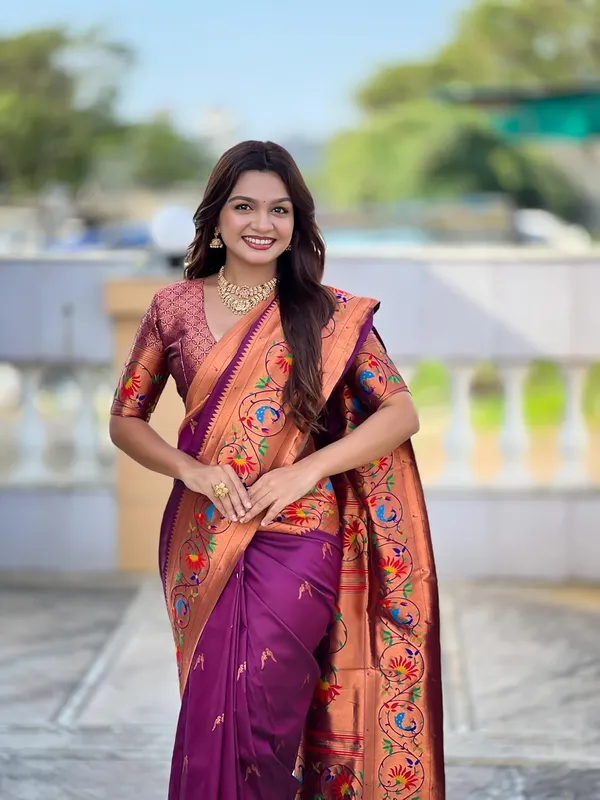 Women_Litchi_Silk_Paithani_Jacquard_Saree_With_Blouse_Piece