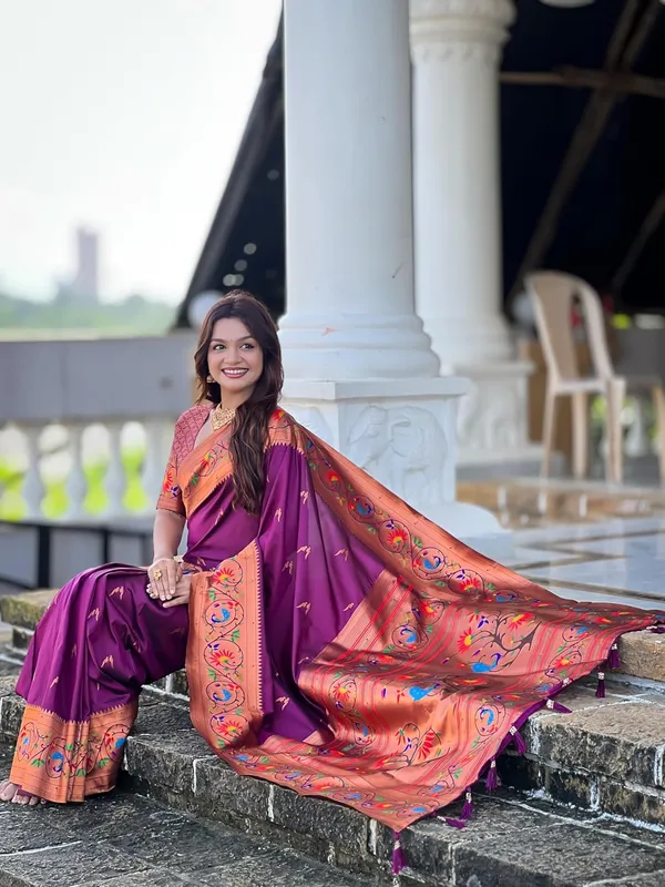 Women_Litchi_Silk_Paithani_Jacquard_Saree_With_Blouse_Piece