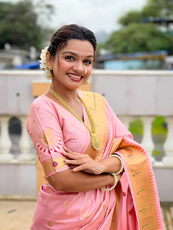 Women_Litchi_Silk_Paithani_Jacquard_Saree_With_Blouse_Piece