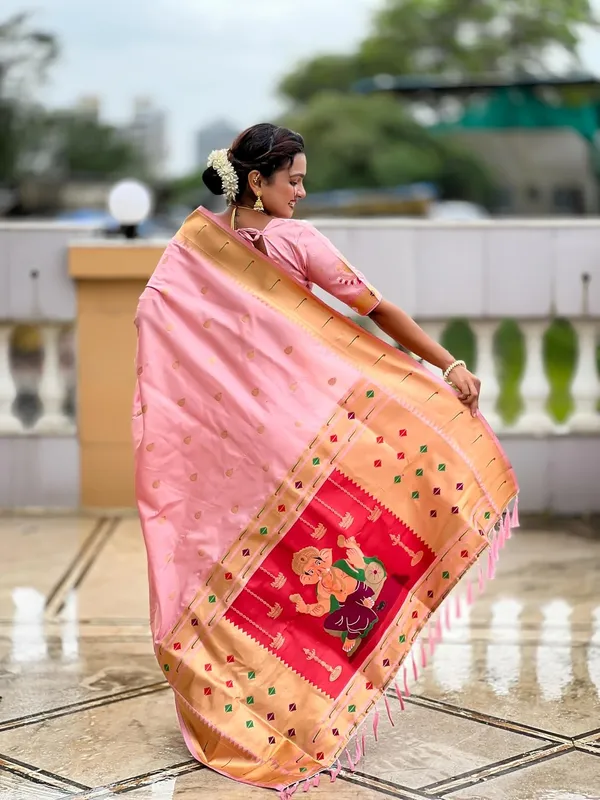 Women_Litchi_Silk_Paithani_Jacquard_Saree_With_Blouse_Piece