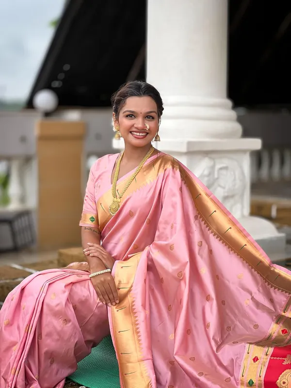 Women_Litchi_Silk_Paithani_Jacquard_Saree_With_Blouse_Piece
