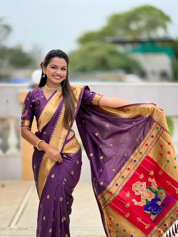 Women_Litchi_Silk_Paithani_Jacquard_Saree_With_Blouse_Piece