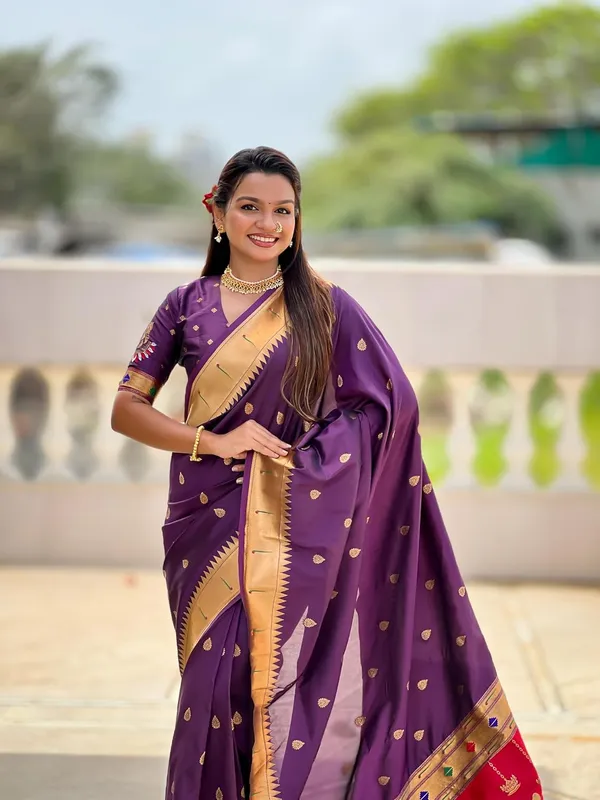 Women_Litchi_Silk_Paithani_Jacquard_Saree_With_Blouse_Piece