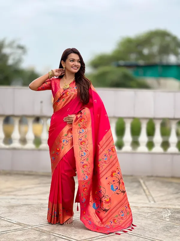 Women_Litchi_Silk_Paithani_Jacquard_Saree_With_Blouse_Piece