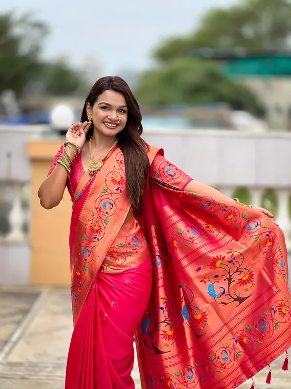 Women_Litchi_Silk_Paithani_Jacquard_Saree_With_Blouse_Piece
