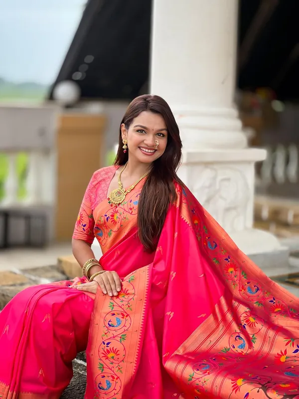 Women_Litchi_Silk_Paithani_Jacquard_Saree_With_Blouse_Piece