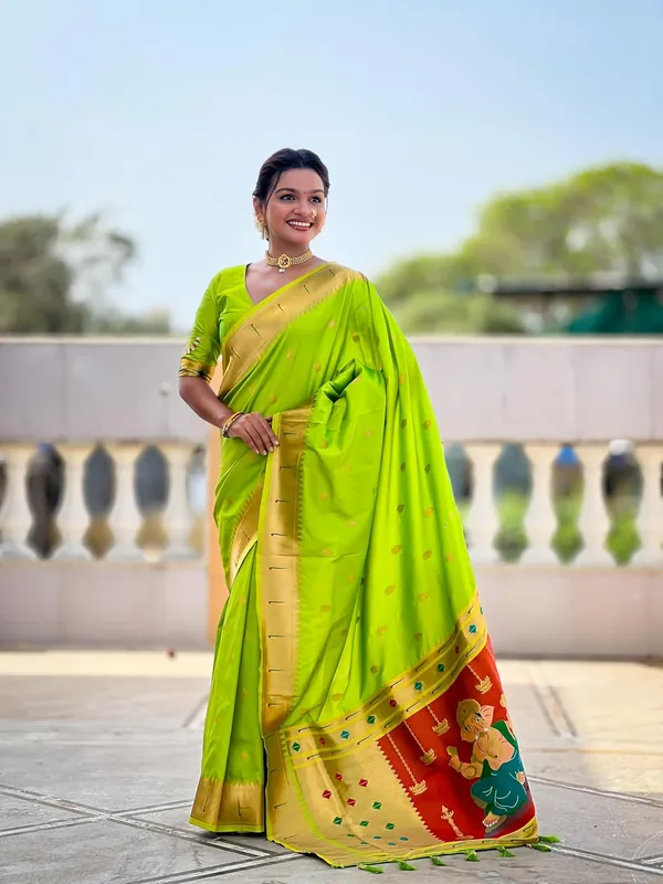 Women_Litchi_Silk_Paithani_Jacquard_Saree_With_Blouse_Piece