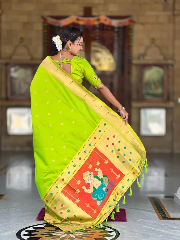 Women_Litchi_Silk_Paithani_Jacquard_Saree_With_Blouse_Piece