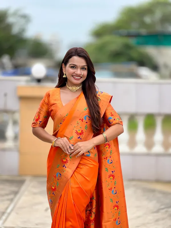 WoMensilk_Paithani_Jacquard_Saree_With_Blouse_Piece