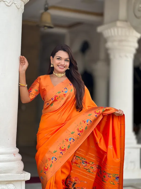 WoMensilk_Paithani_Jacquard_Saree_With_Blouse_Piece