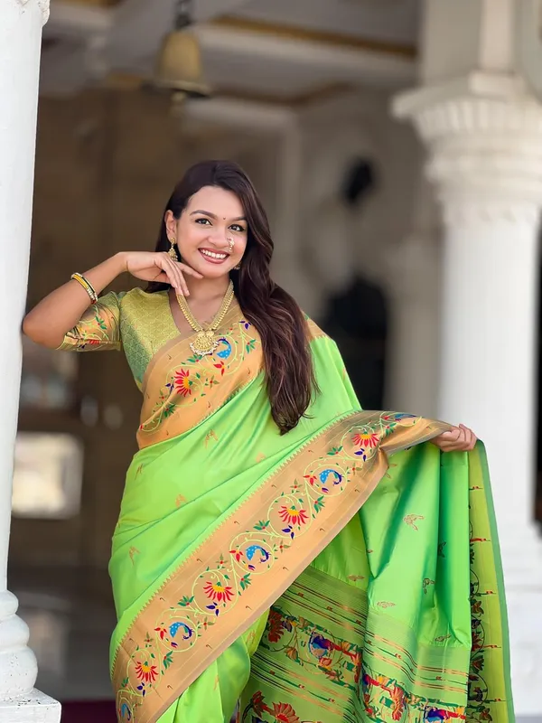 WoMensilk_Paithani_Jacquard_Saree_With_Blouse_Piece