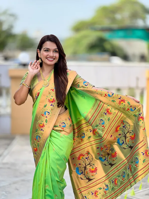 WoMensilk_Paithani_Jacquard_Saree_With_Blouse_Piece