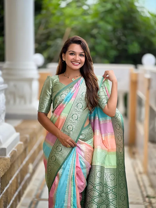 Women_Litchi_Silk_Jacquard_Saree_With_Blouse_Piece