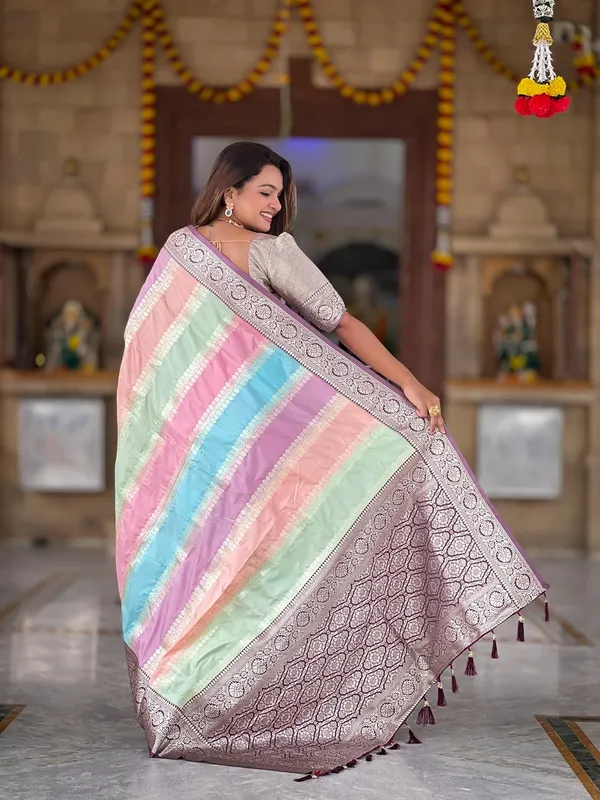 Women_Litchi_Silk_Jacquard_Saree_With_Blouse_Piece