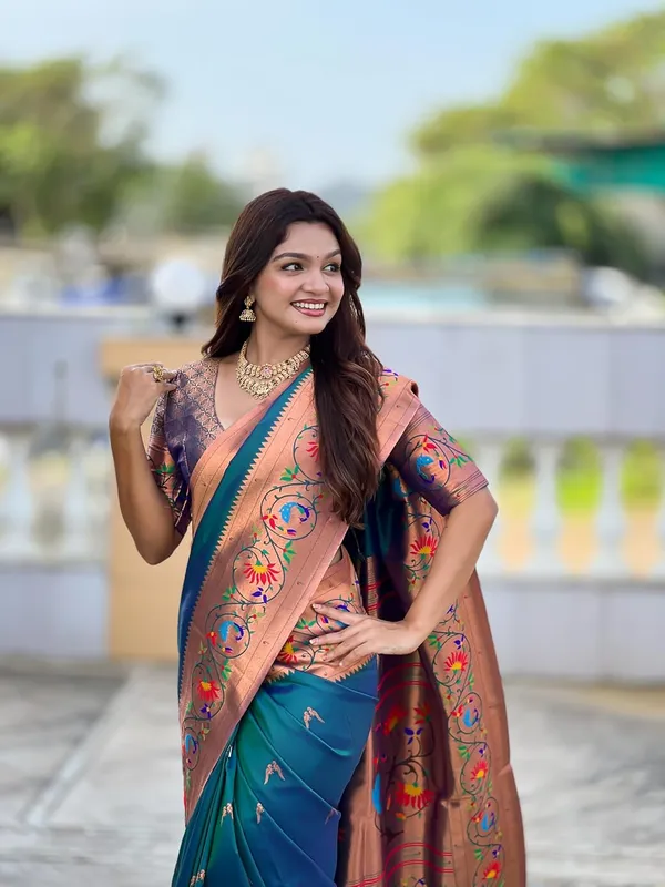 Women_Litchi_Silk_Paithani_Jacquard_Saree_With_Blouse_Piece