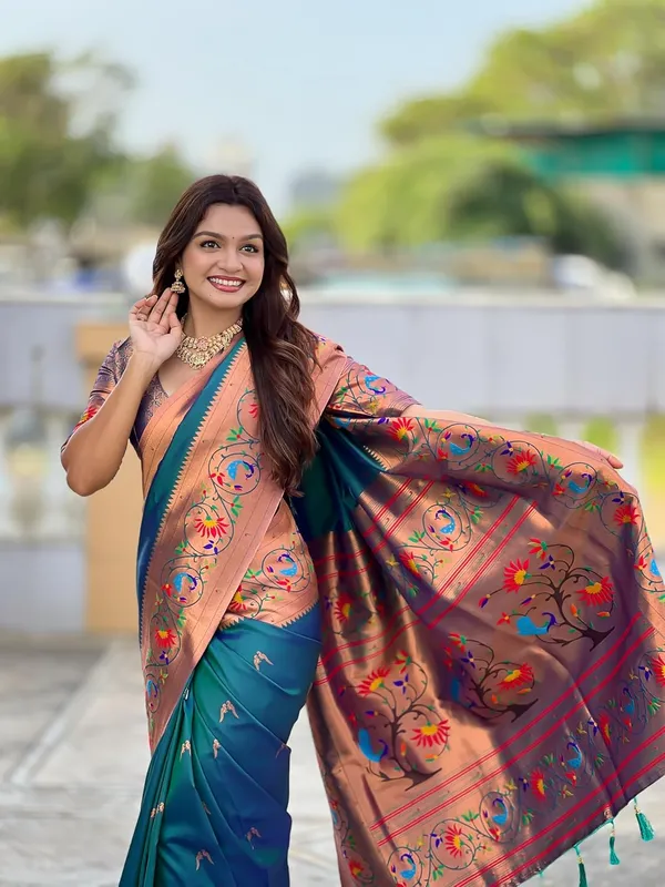Women_Litchi_Silk_Paithani_Jacquard_Saree_With_Blouse_Piece