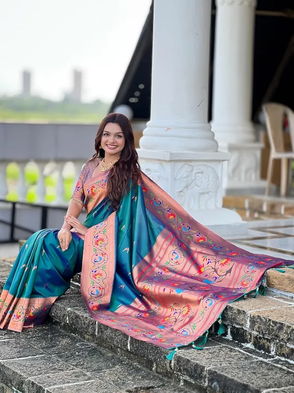 Women_Litchi_Silk_Paithani_Jacquard_Saree_With_Blouse_Piece
