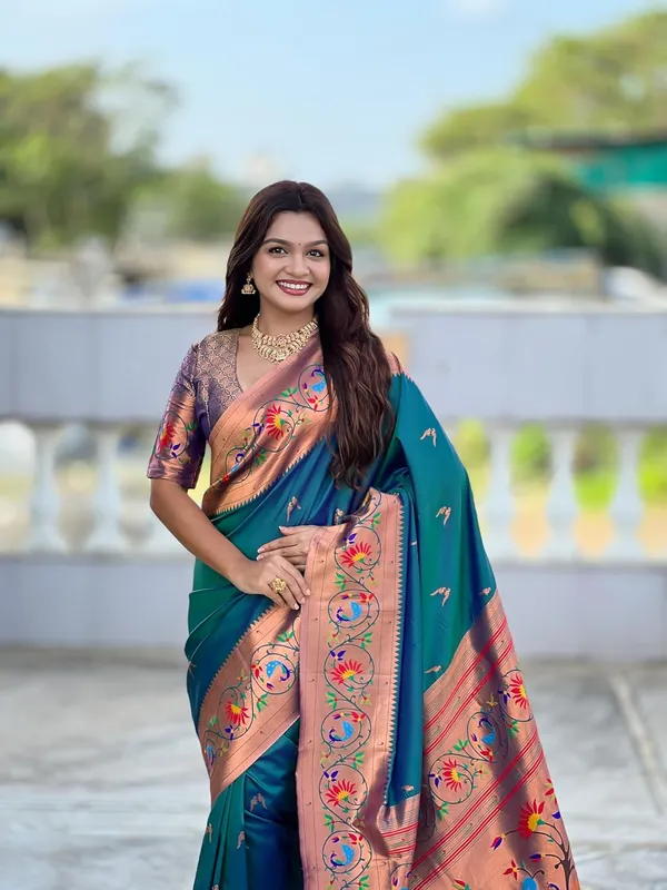 Women_Litchi_Silk_Paithani_Jacquard_Saree_With_Blouse_Piece