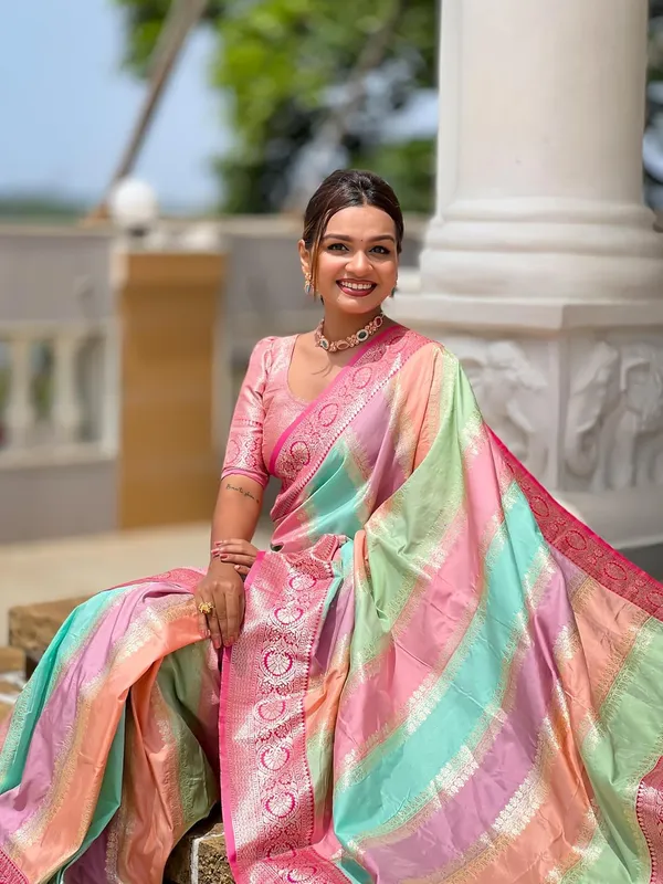 Women_Litchi_Silk_Jacquard_Saree_With_Blouse_Piece
