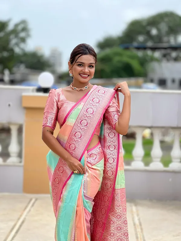 Women_Litchi_Silk_Jacquard_Saree_With_Blouse_Piece