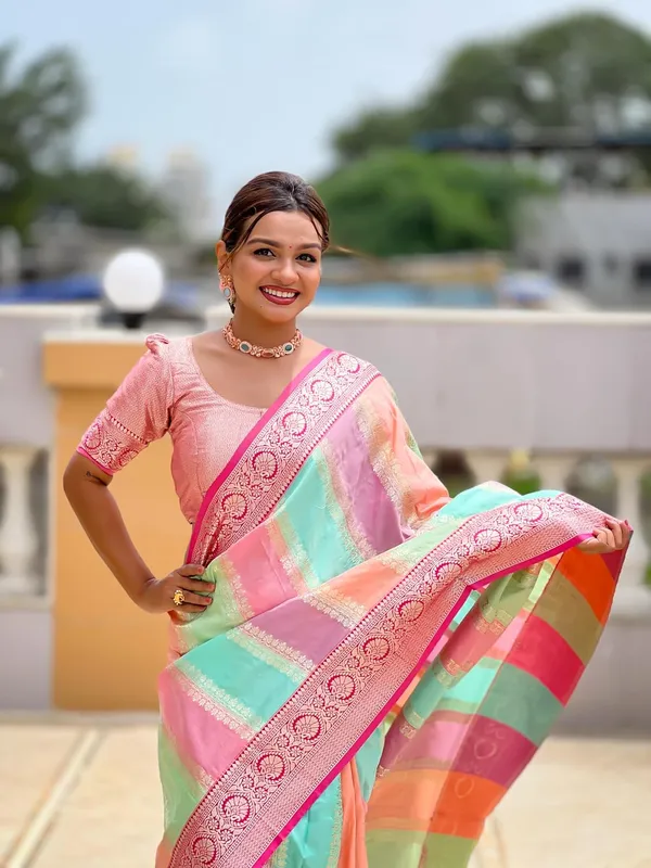 Women_Litchi_Silk_Jacquard_Saree_With_Blouse_Piece