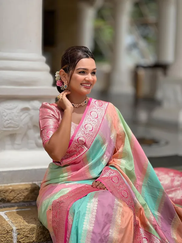 Women_Litchi_Silk_Jacquard_Saree_With_Blouse_Piece