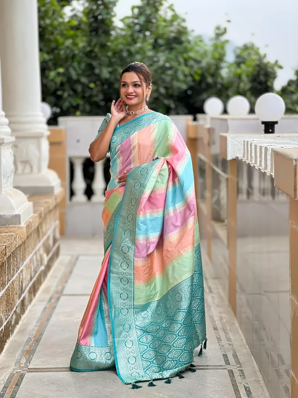 Women_Jacquard_Saree_With_Blouse_Piece